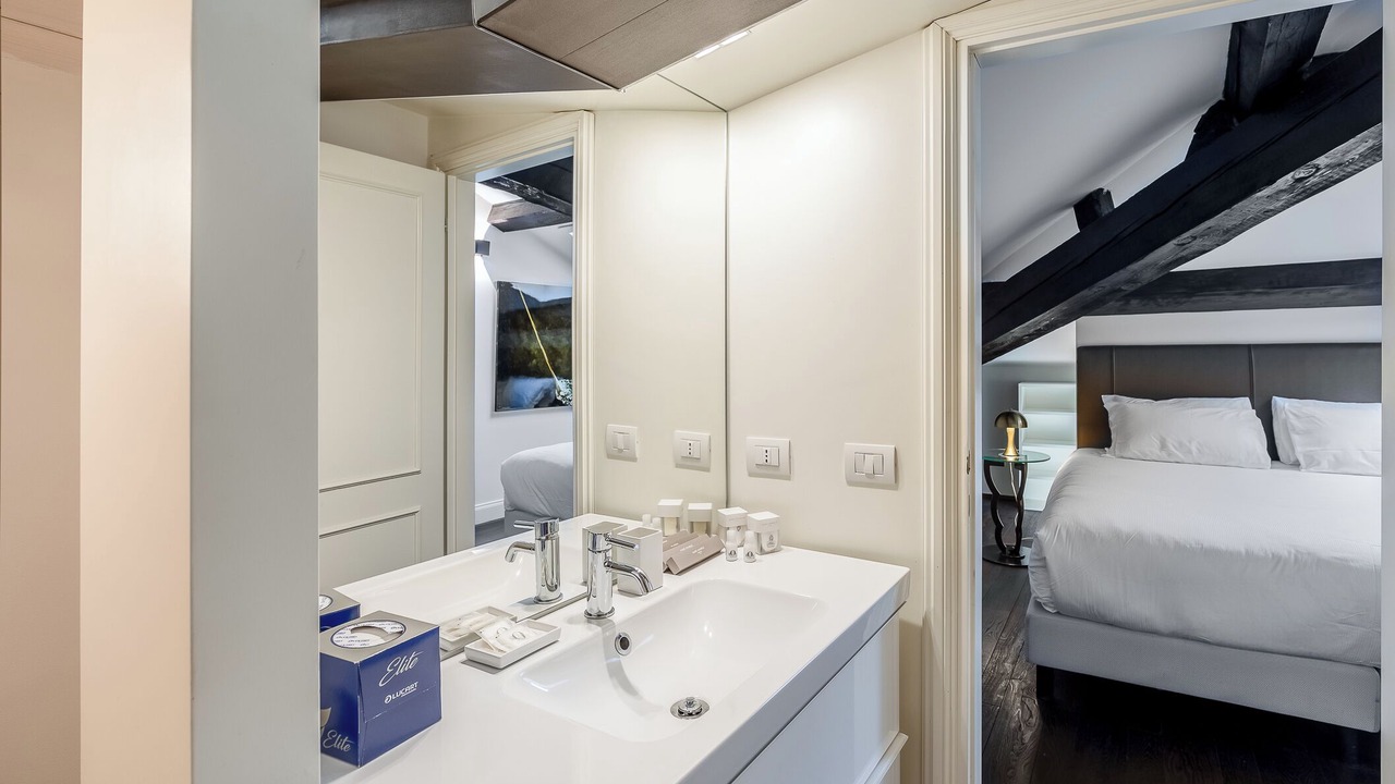 Photo of Bedroom in Milan Centre