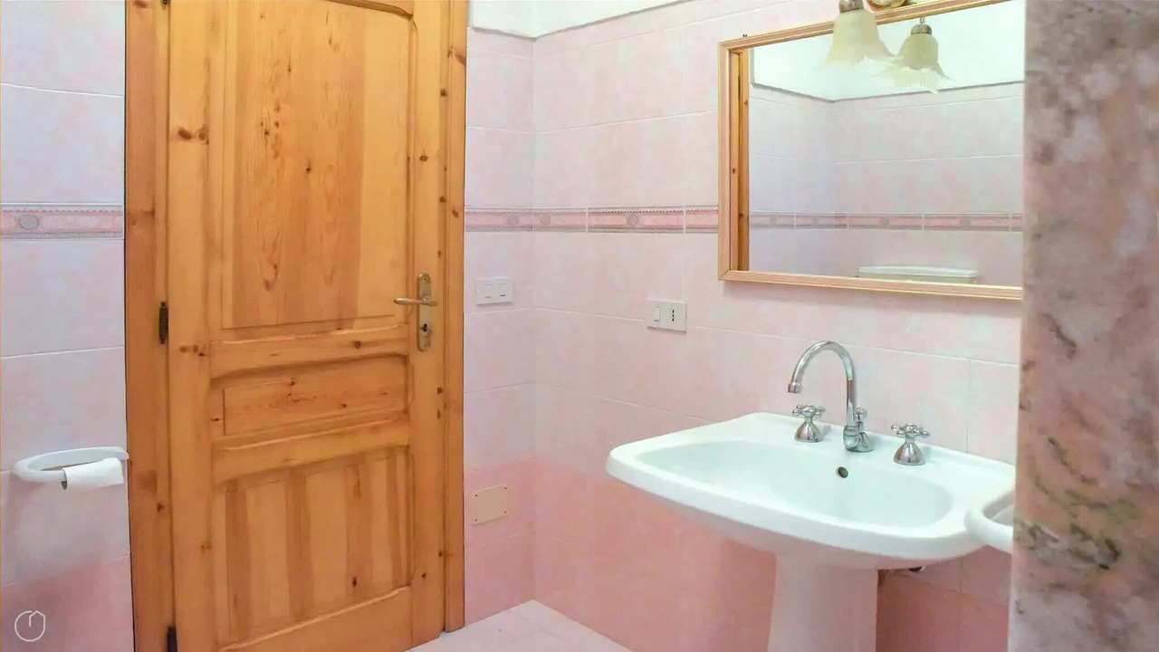 Photo of Bathroom in Pantelleria