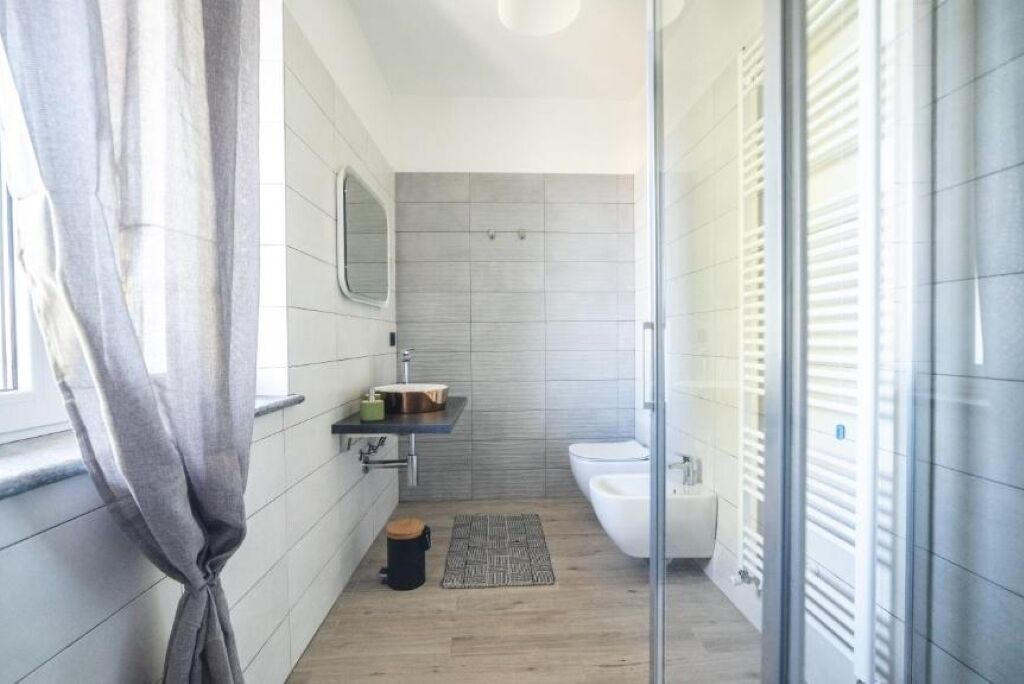 Photo of Bathroom in Neive