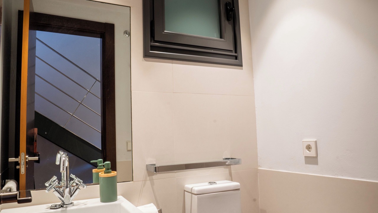 Photo of Bathroom in Arguelles