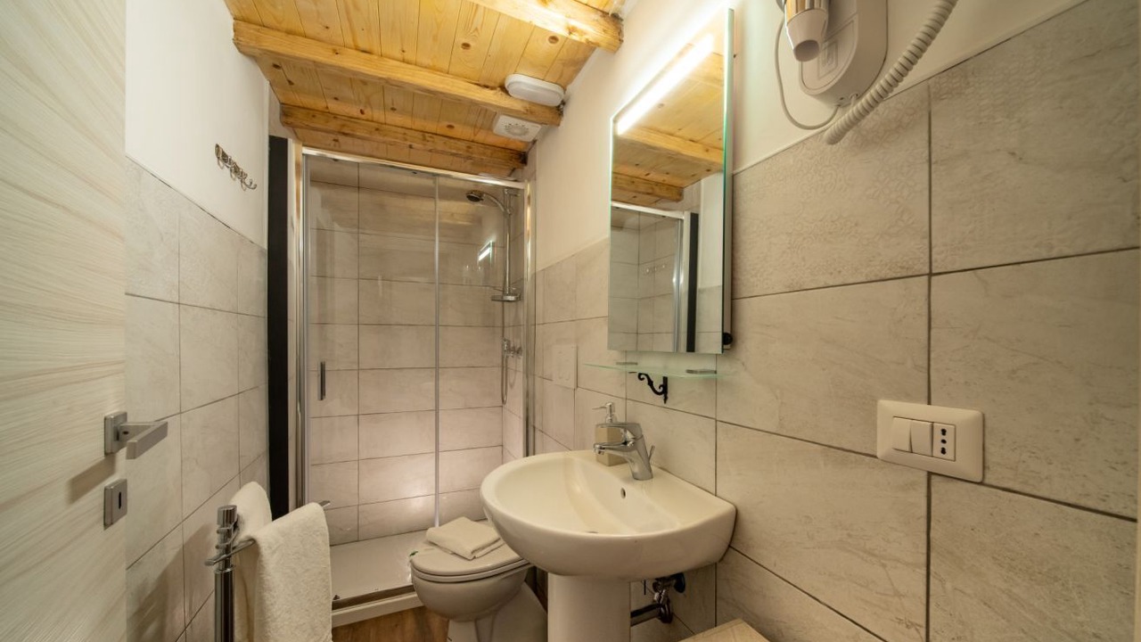 Photo of Bathroom in Rione XVIII Castro Pretorio