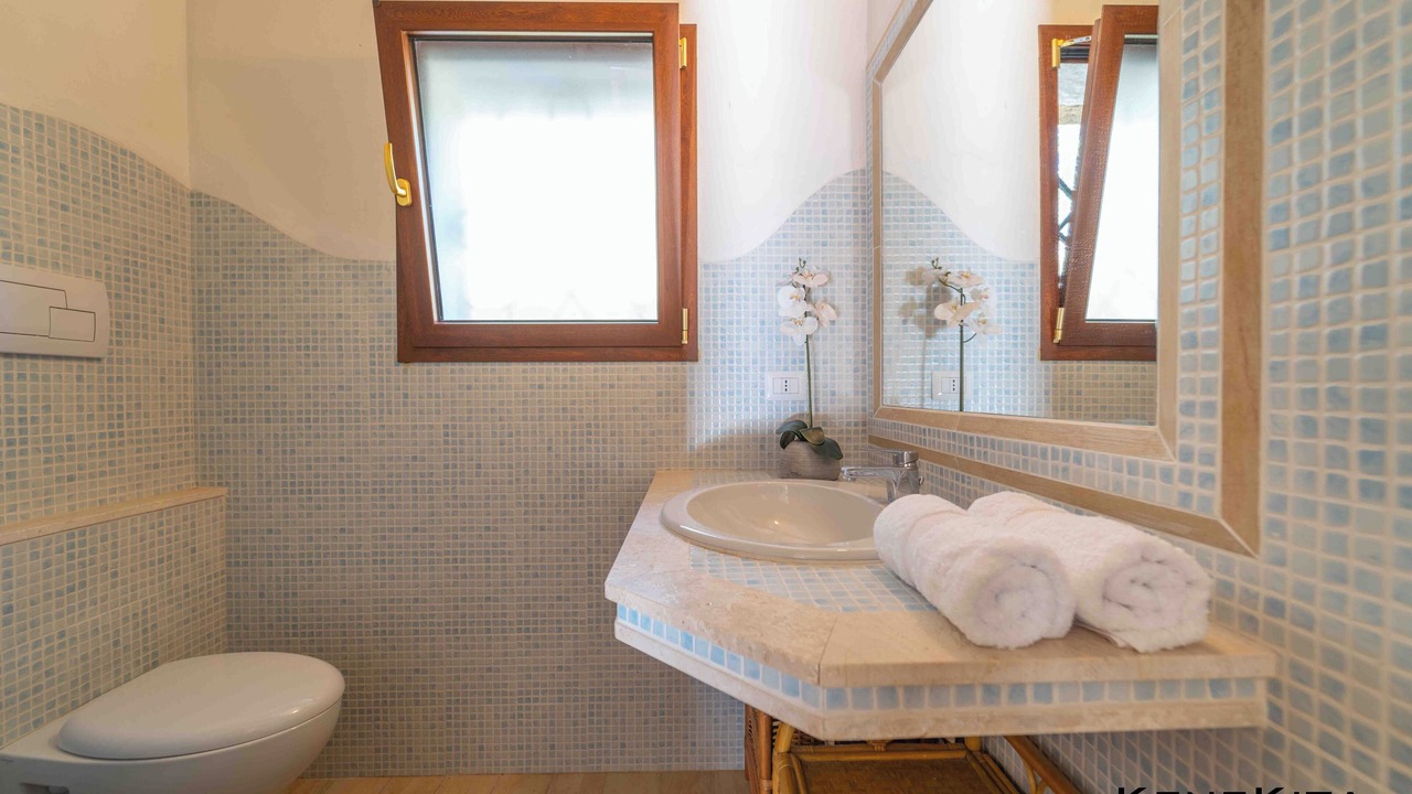 Photo of Bathroom in Porto Istana