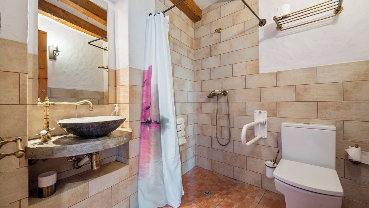 Photo of Bathroom in Alforja