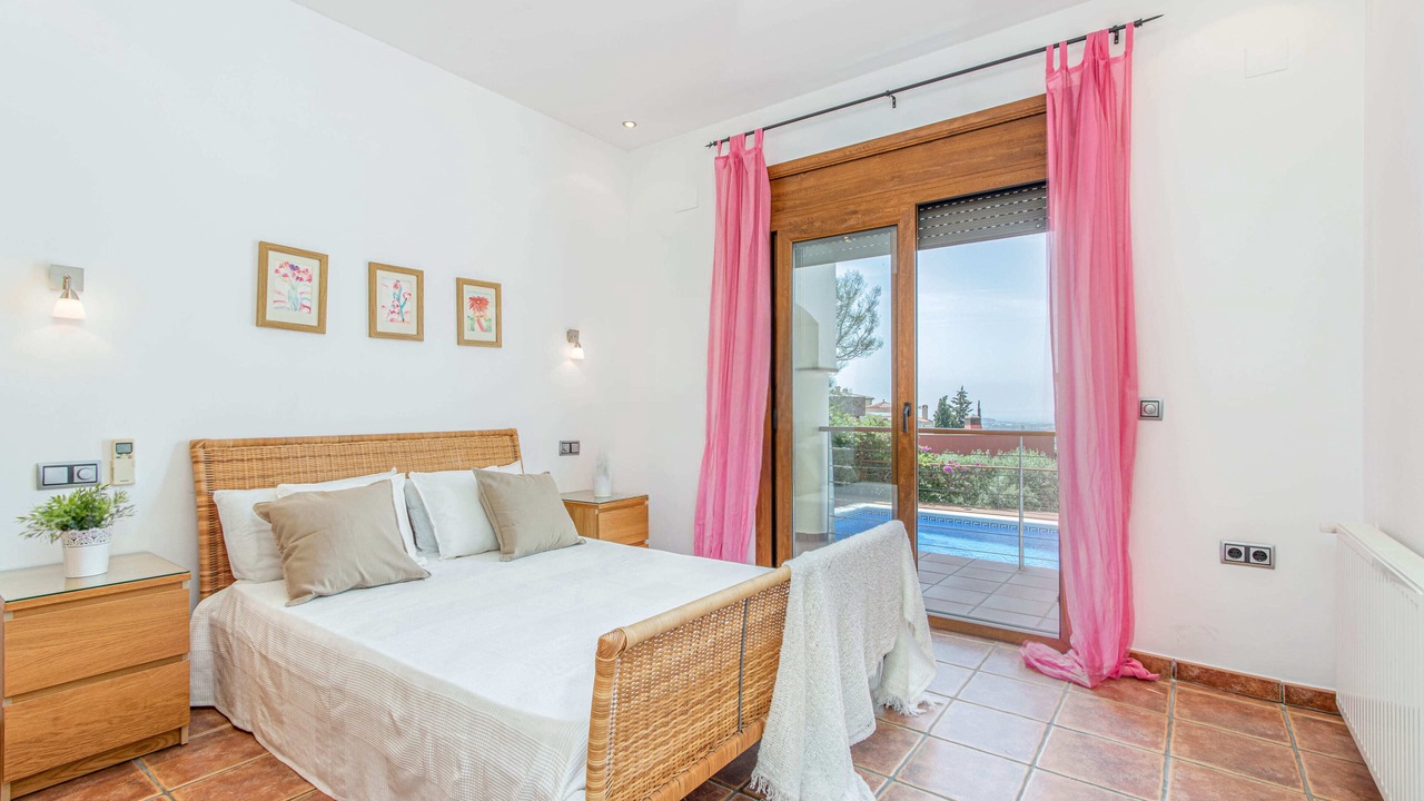 Photo of Bedroom in Palau-Saverdera