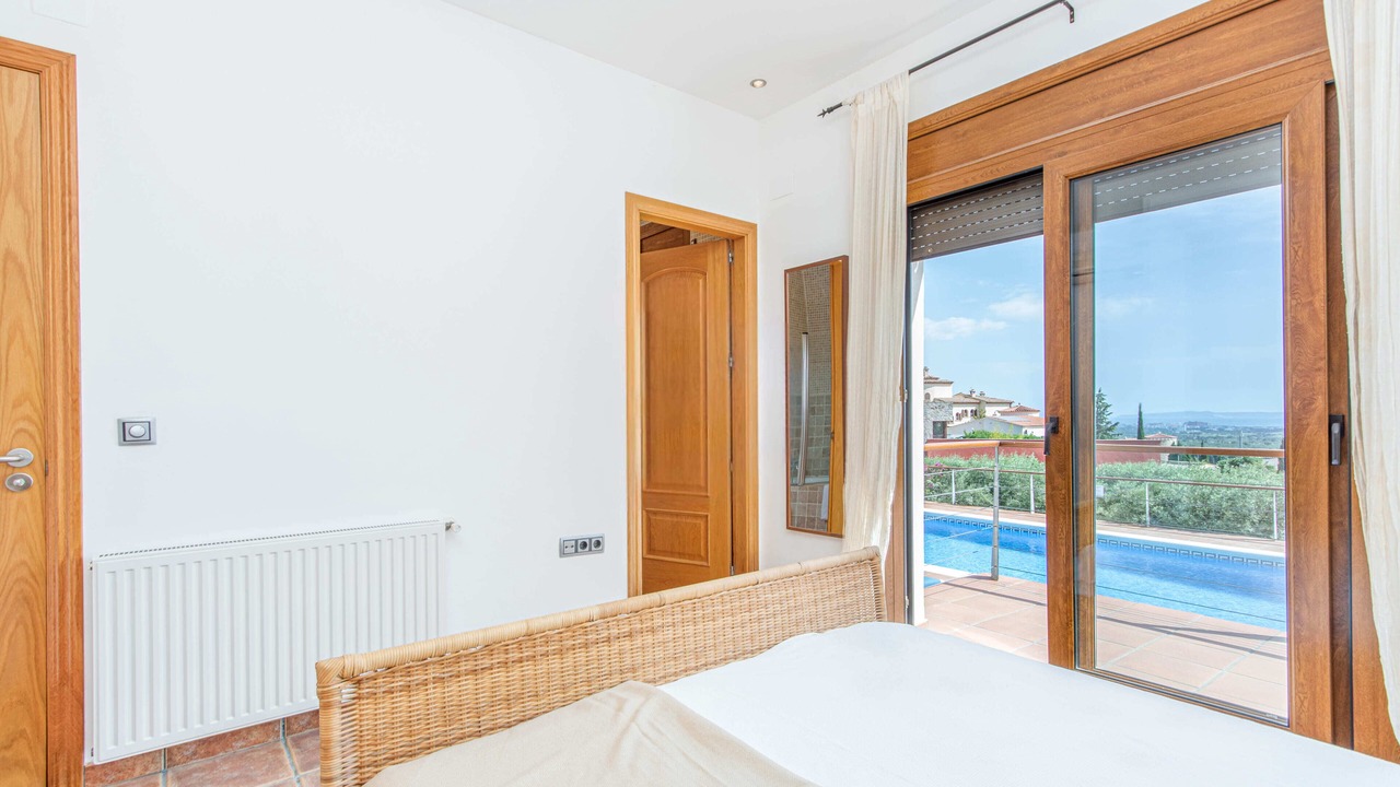 Photo of Bedroom in Palau-Saverdera