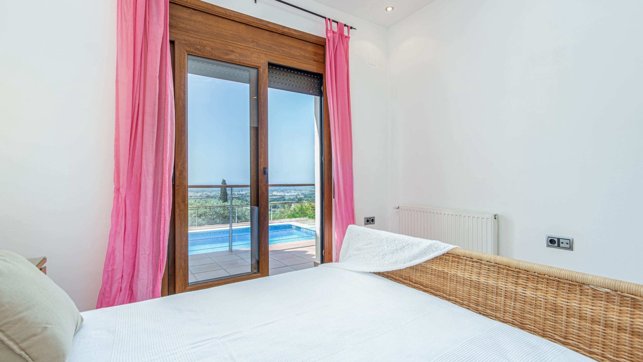Photo of Bedroom in Palau-Saverdera