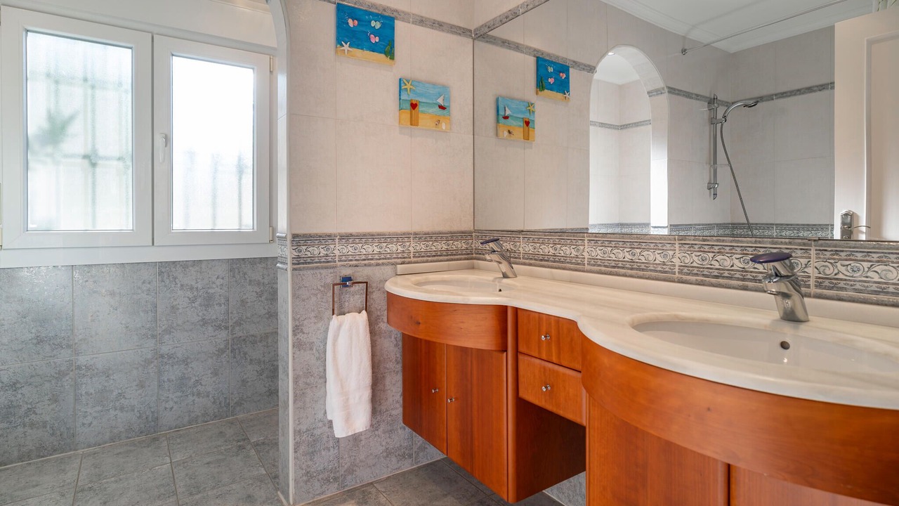 Photo of Bathroom in Los Barrios