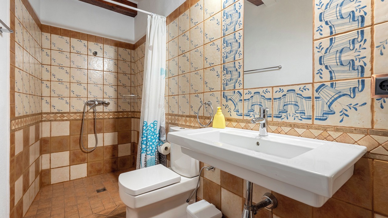 Photo of Bathroom in Torrelles de Foix