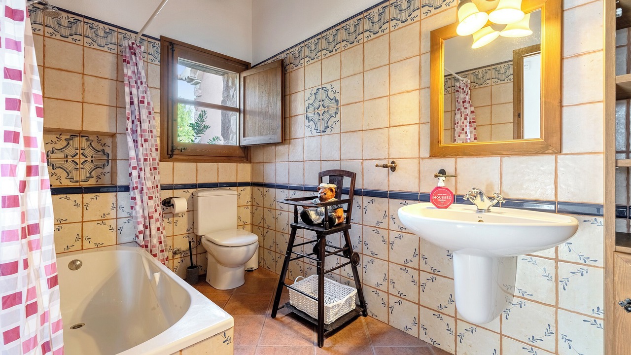 Photo of Bathroom in Torrelles de Foix