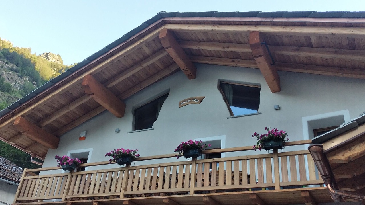 Photo of Outdoor in Maen