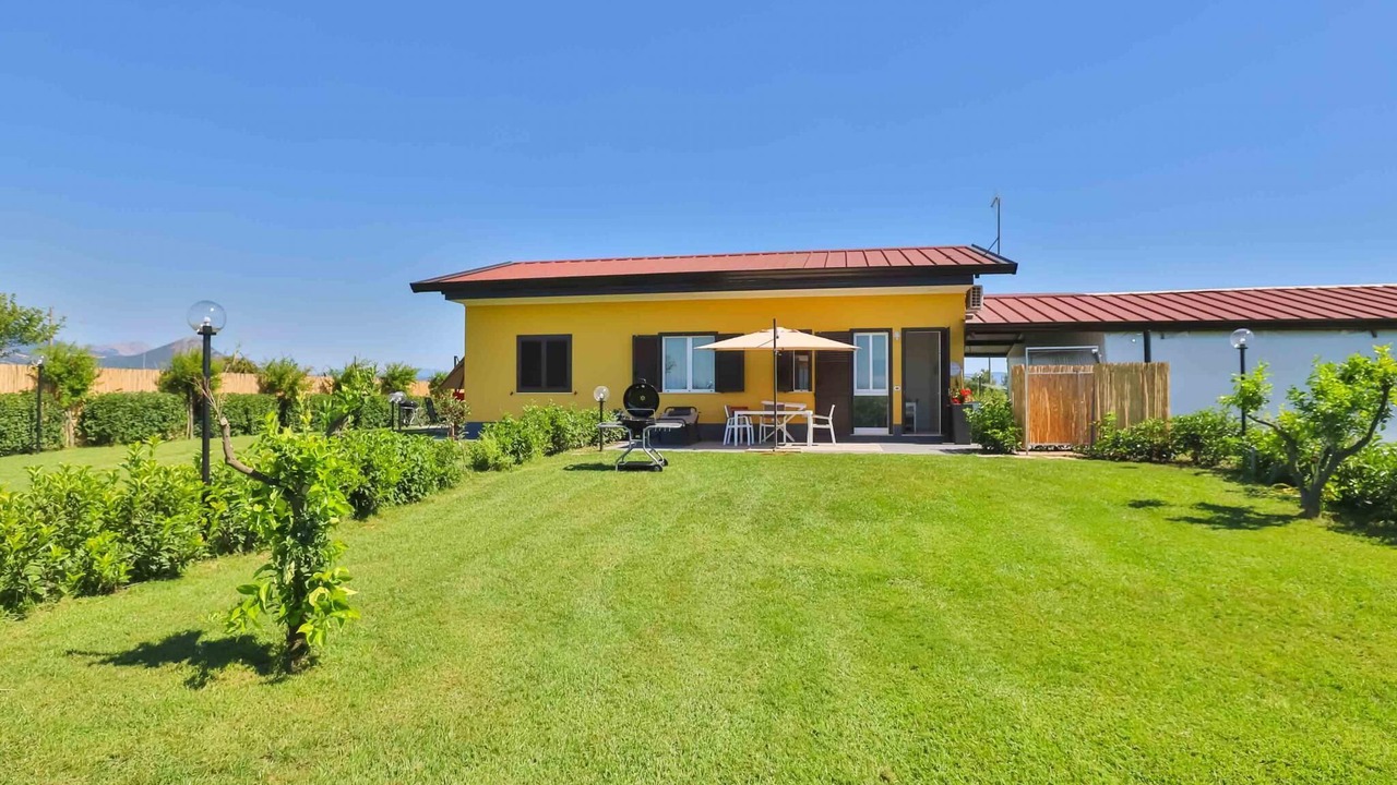 Photo of Outdoor in Laura
