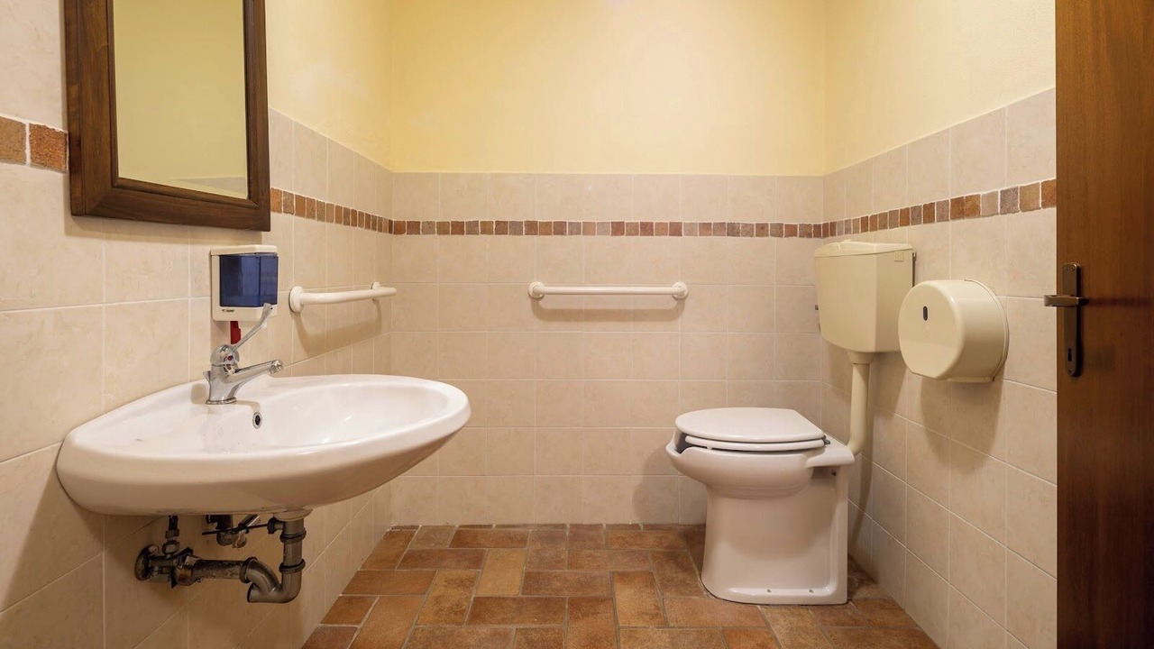 Photo of Bathroom in Todi