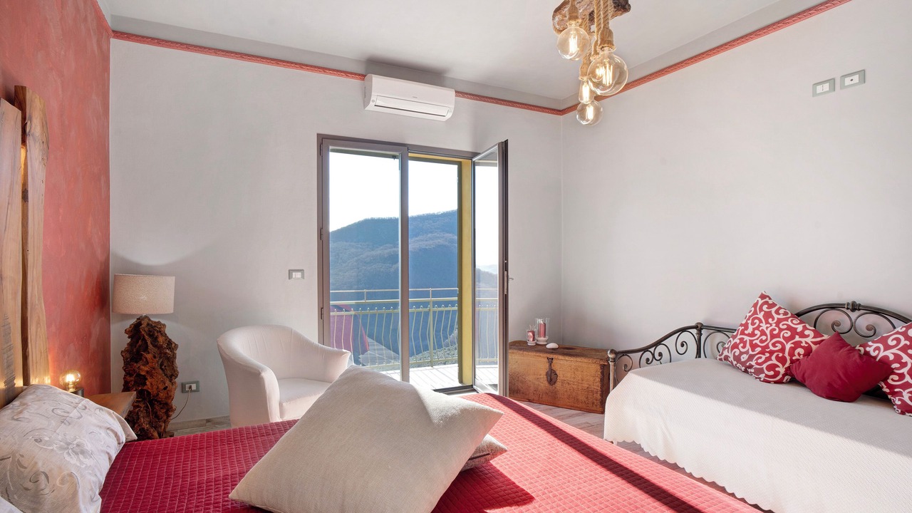 Photo of Bedroom in Lucinasco