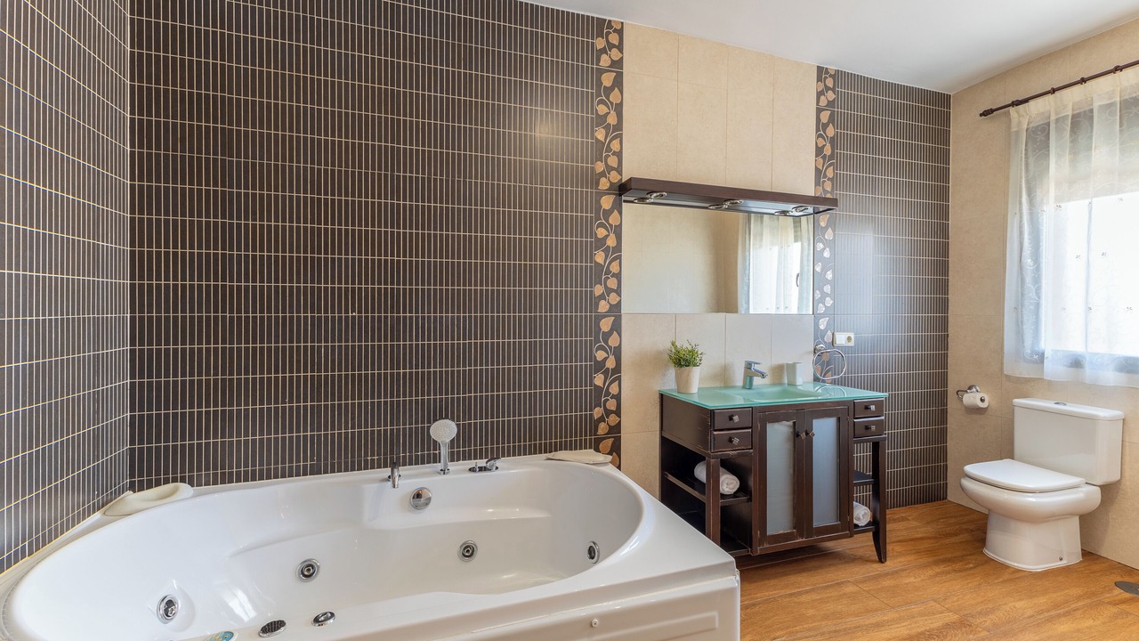 Photo of Bathroom in Galvez