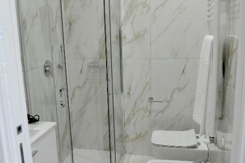 Photo of Bathroom in Pagani