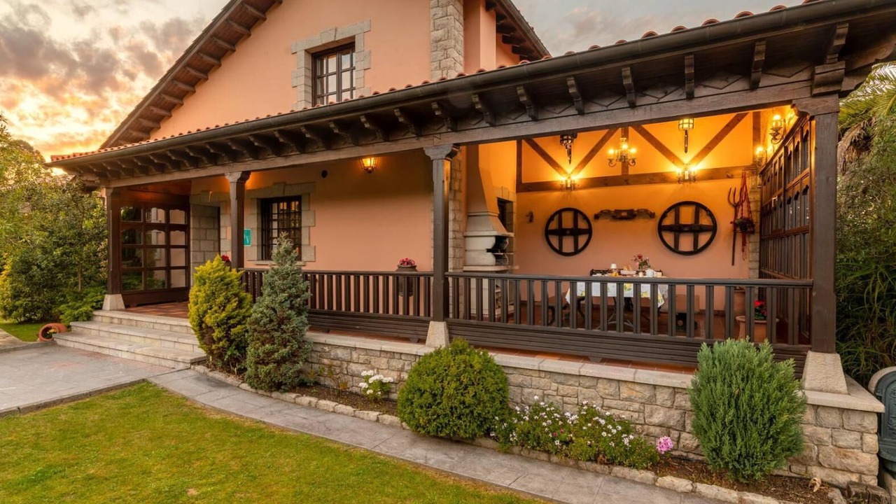 Photo of Outdoor in Naves