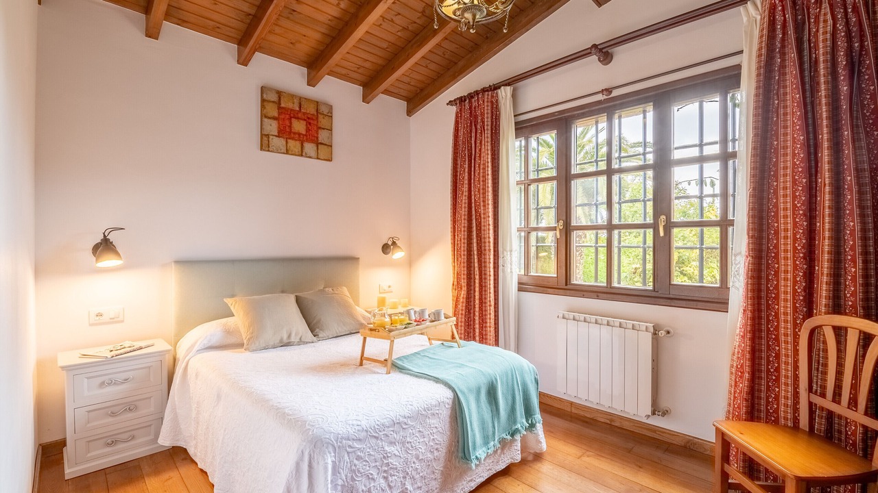 Photo of Bedroom in Naves