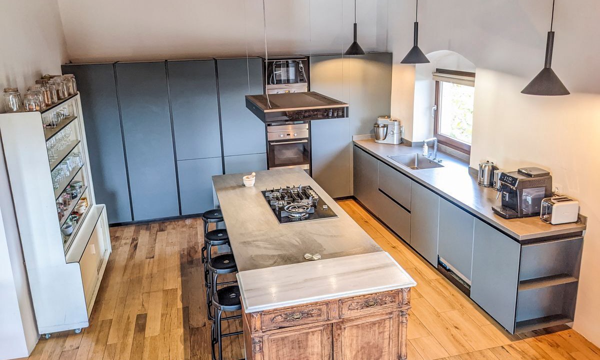 Photo of Kitchen in Quart