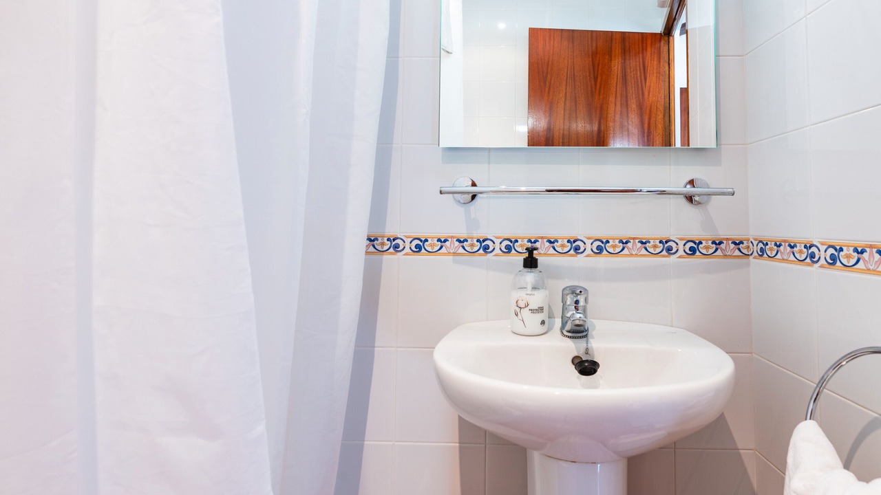 Photo of Bathroom in La Pobla de Benifassa