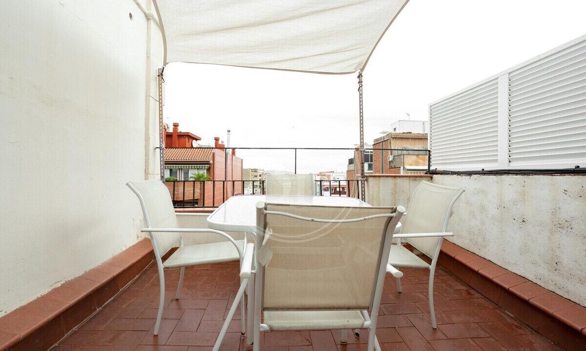 Photo of Outdoor in El Camp de l'Arpa del Clot