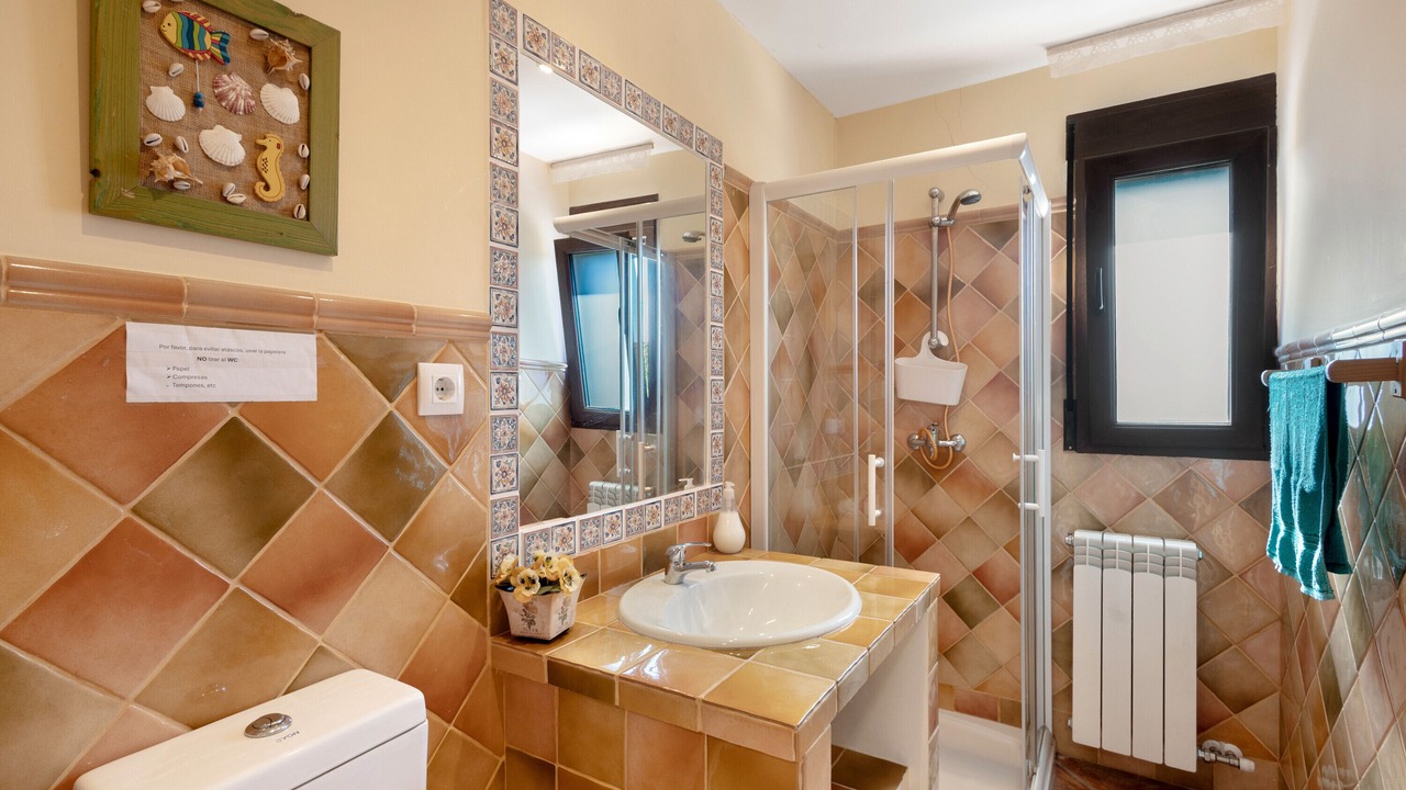 Photo of Bathroom in Navarrete del Rio