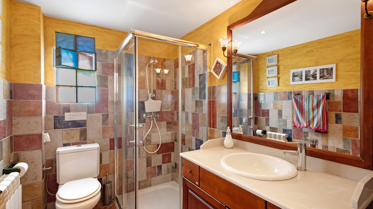 Photo of Bathroom in Navarrete del Rio