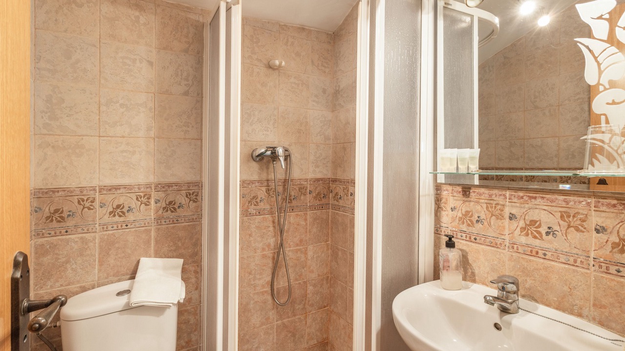 Photo of Bathroom in Maluenda