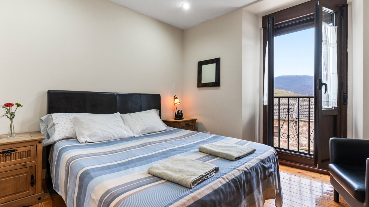 Photo of Bedroom in Lena
