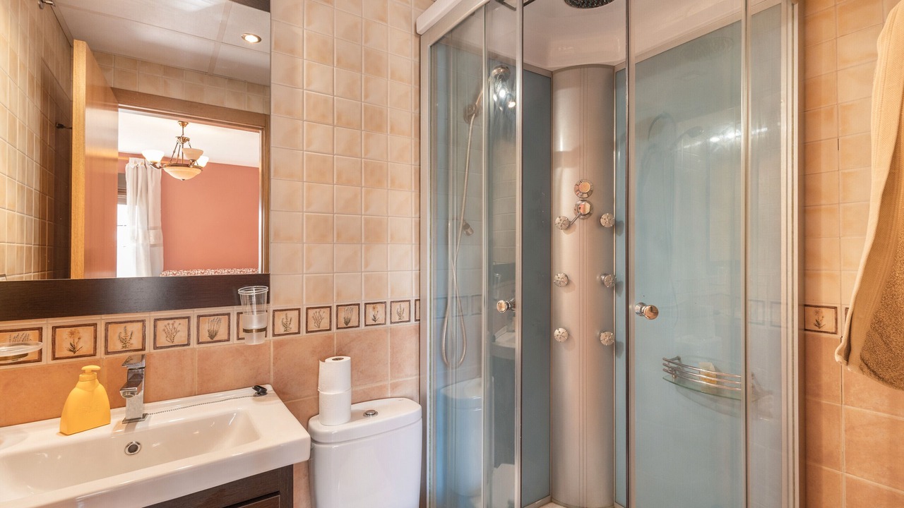 Photo of Bathroom in Maluenda