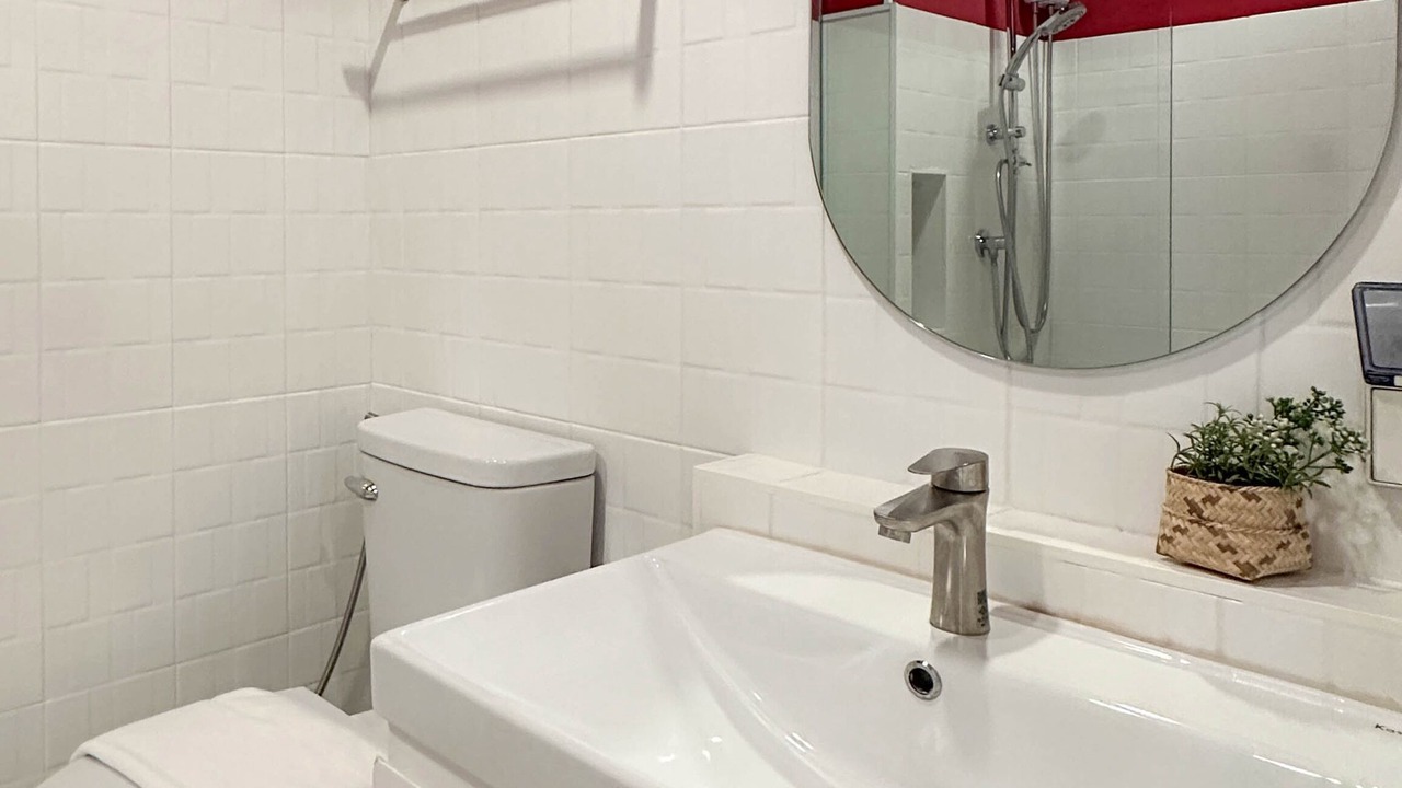 Photo of Bathroom in Pom Prap