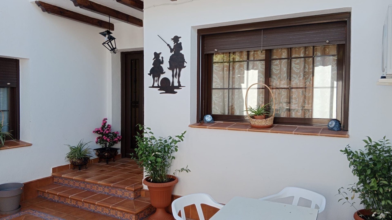 Photo of Patio Balcony in Urda