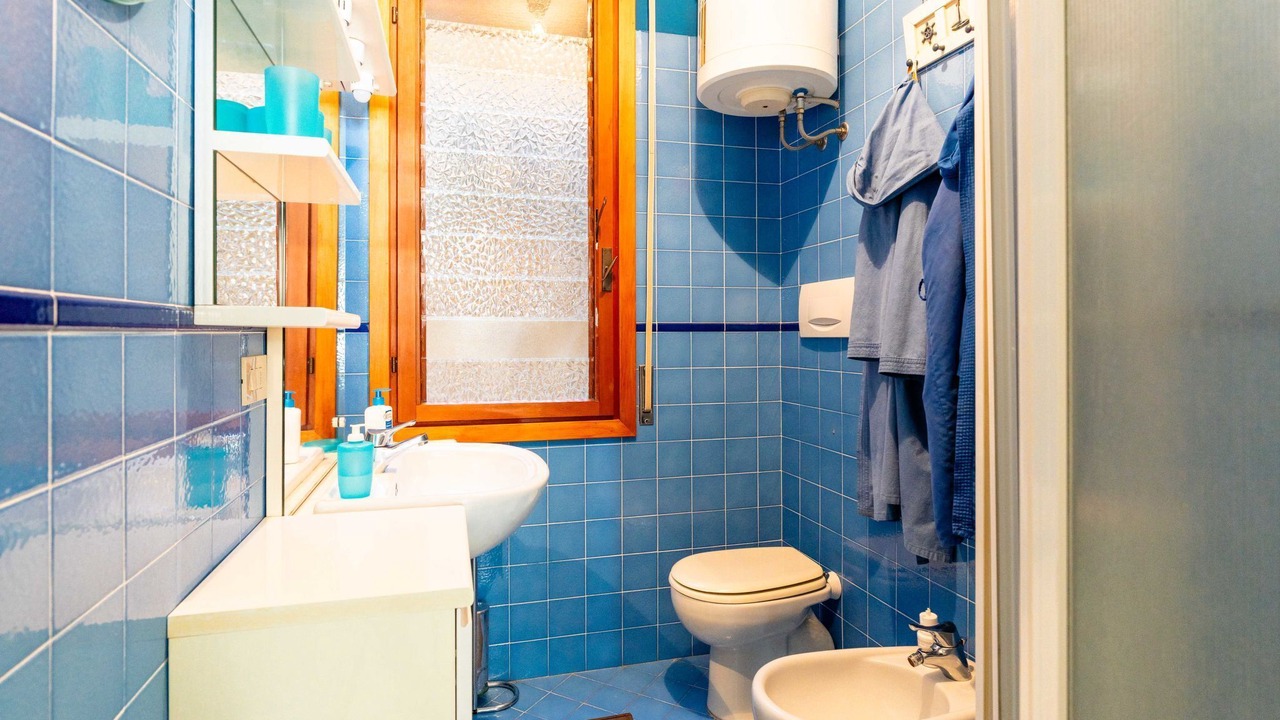 Photo of Bathroom in Capo Mimosa-Rollo