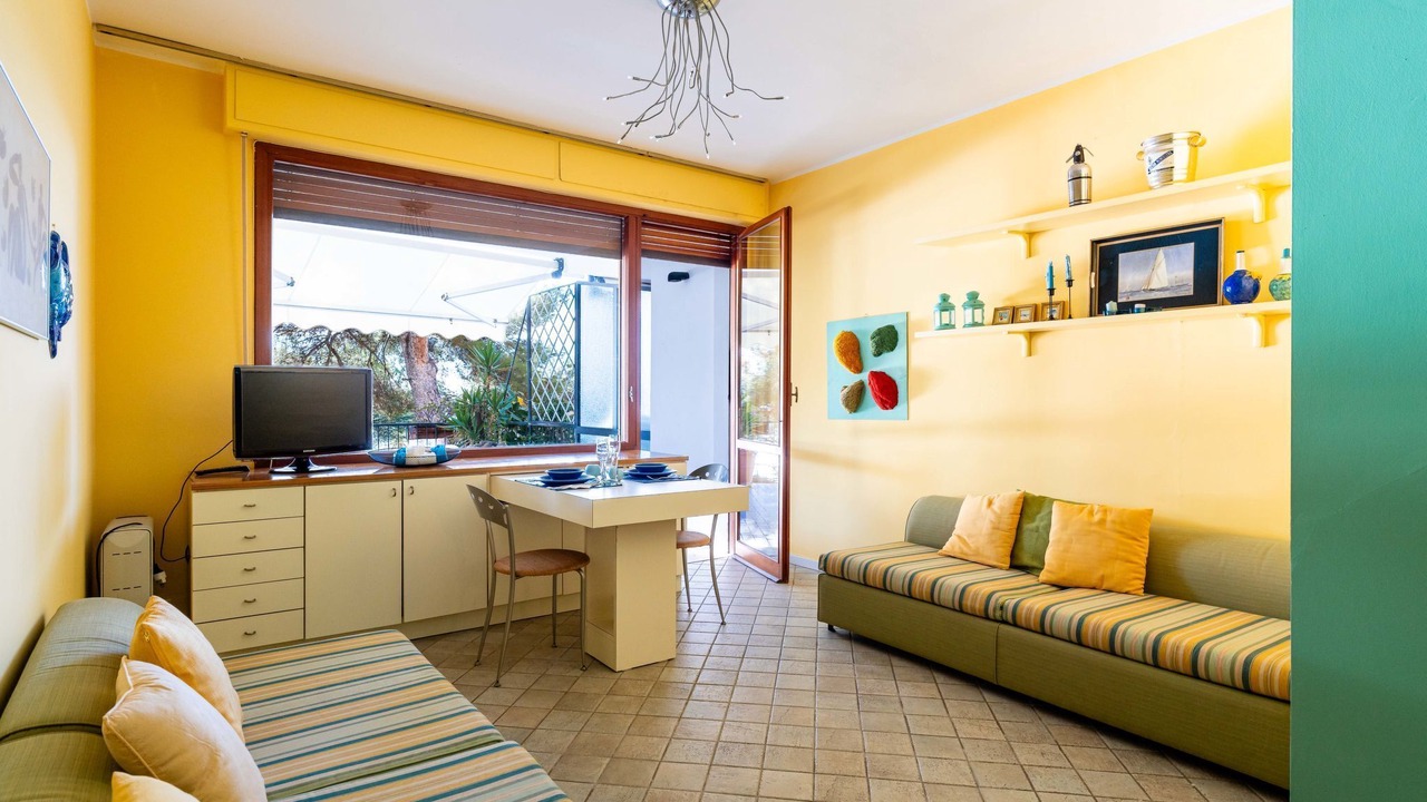 Photo of Livingroom in Capo Mimosa-Rollo