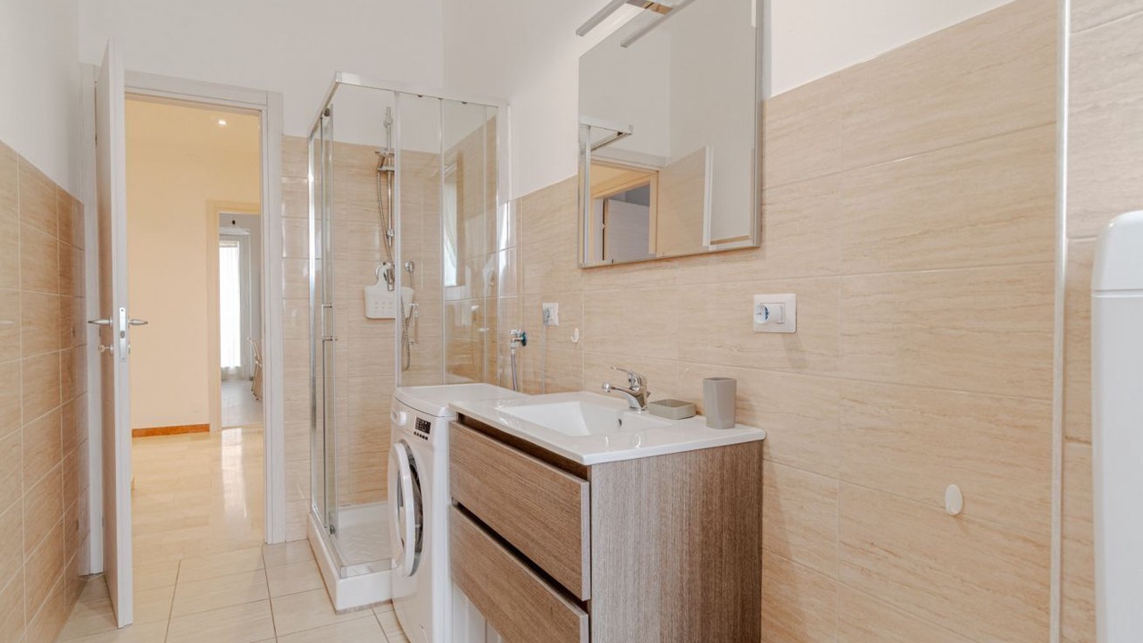 Photo of Bathroom in Cenisia