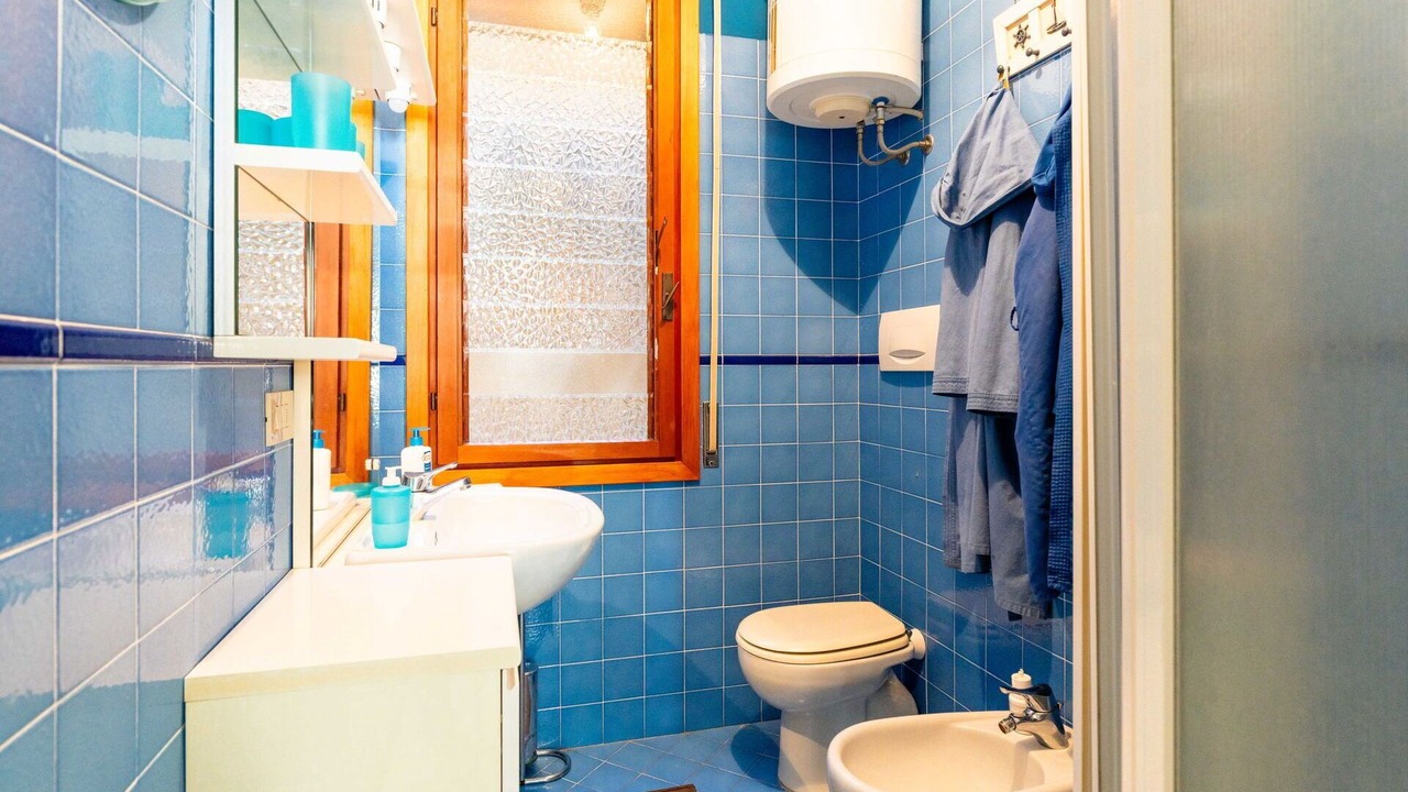 Photo of Bathroom in Capo Mimosa-Rollo