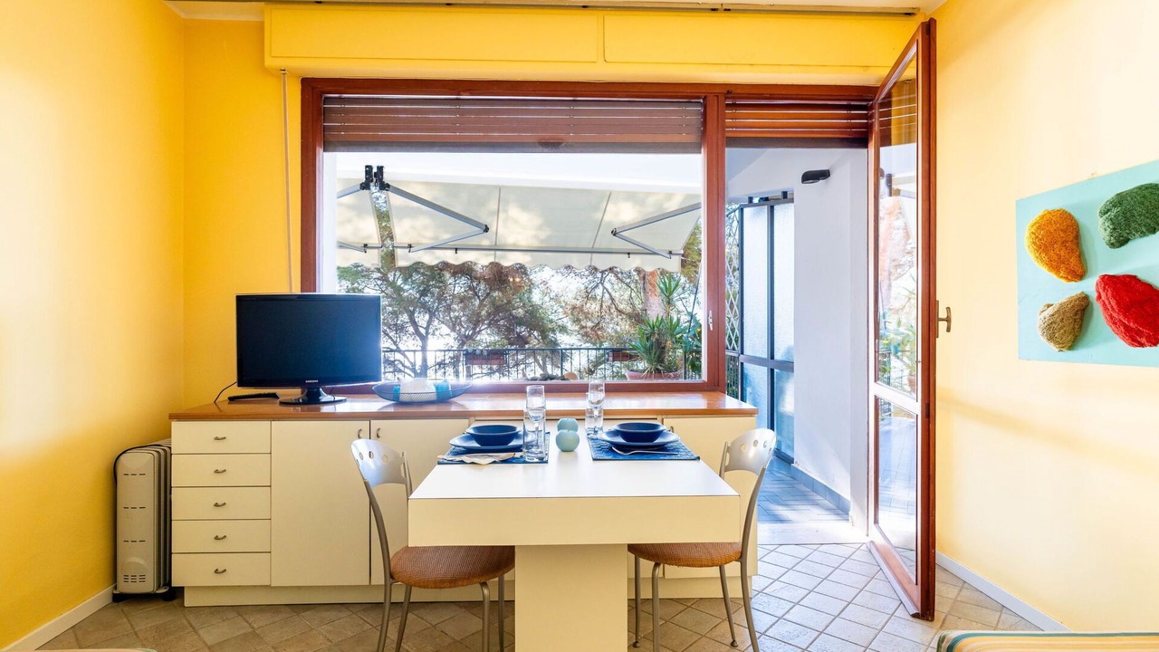 Photo of Bedroom in Capo Mimosa-Rollo