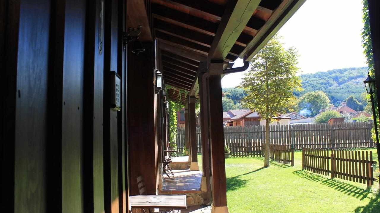 Photo of Patio Balcony in La Pradera de Navalhorno