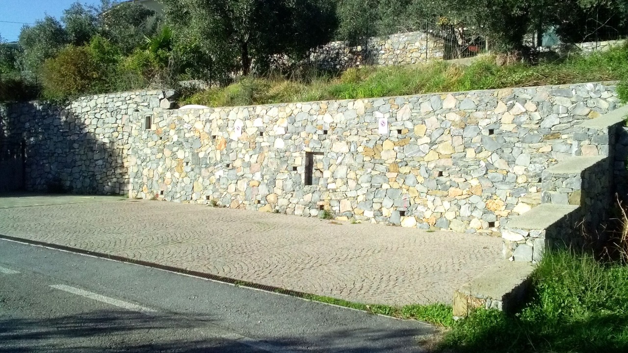 Photo of Others in Bezzo