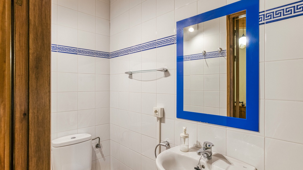 Photo of Bathroom in Maia de Montcal