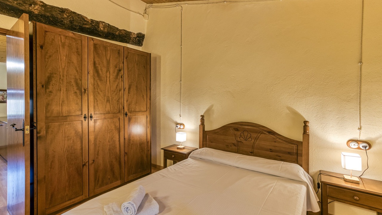 Photo of Bedroom in Maia de Montcal