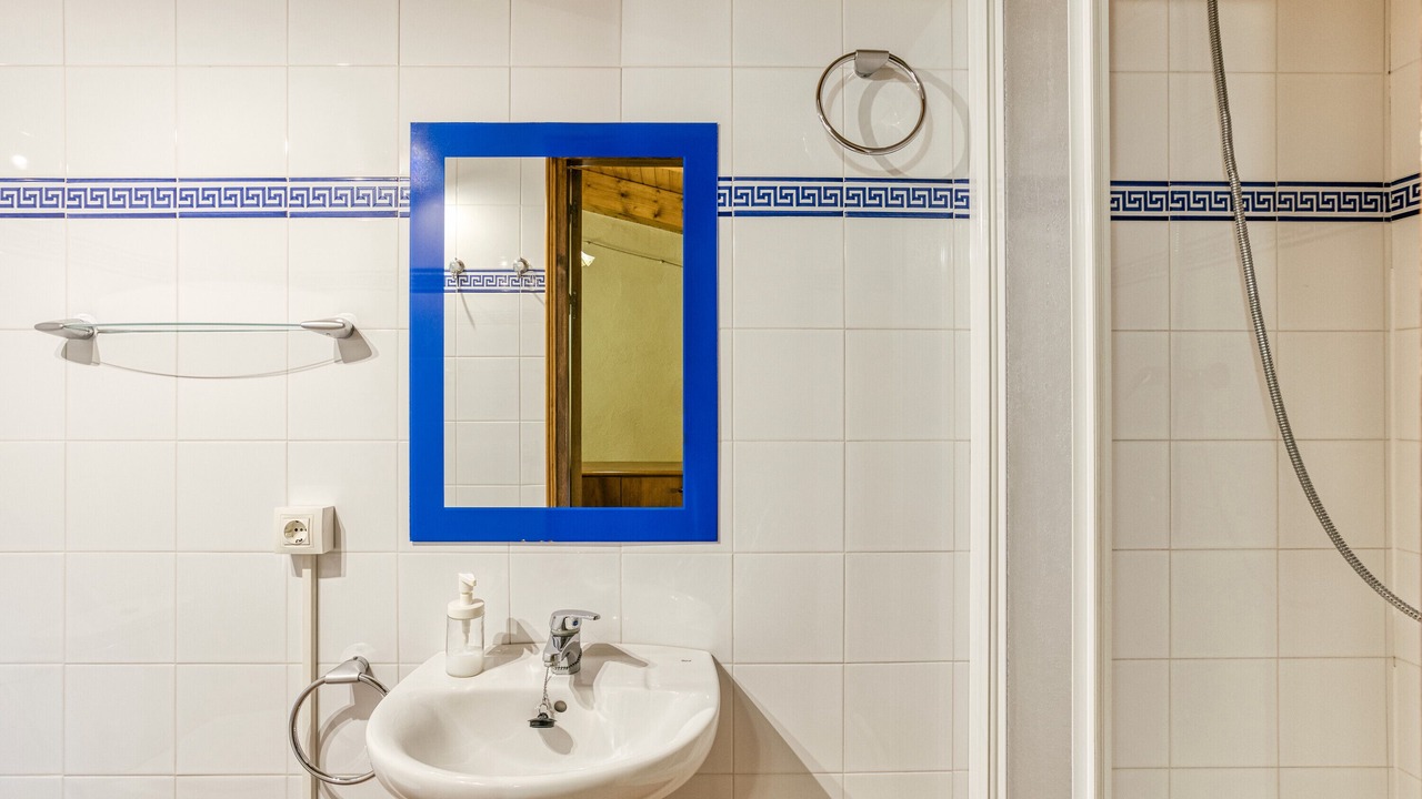 Photo of Bathroom in Maia de Montcal