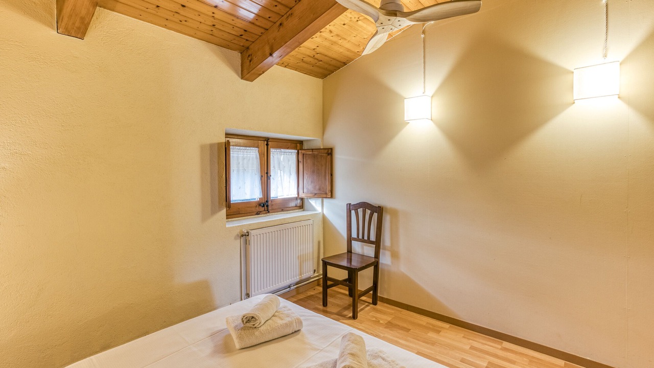 Photo of Bedroom in Maia de Montcal