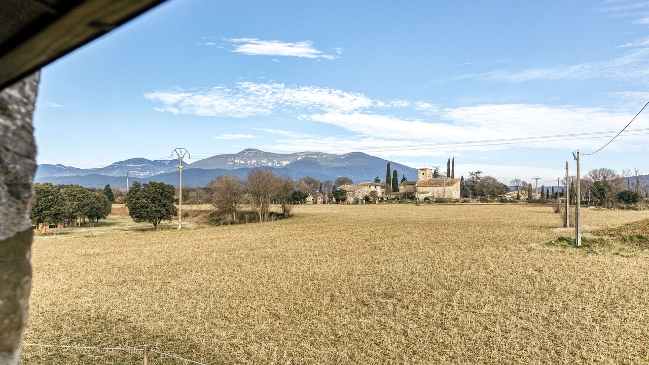 Photo of Others in Maia de Montcal