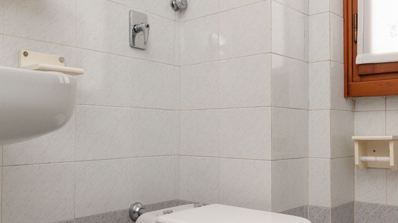 Photo of Bathroom in Limito
