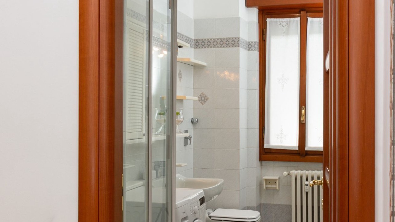 Photo of Bathroom in Limito