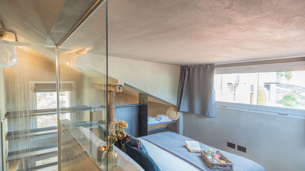 Photo of Bedroom in Carate Urio