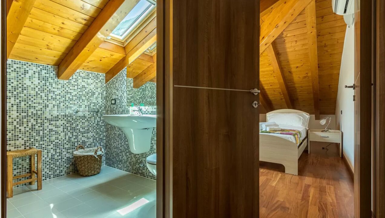 Photo of Bathroom in Tremezzo