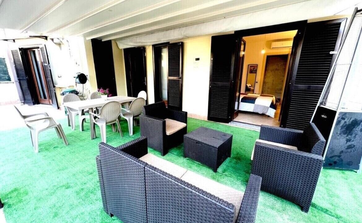 Photo of Outdoor in Naples