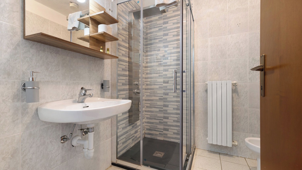 Photo of Bathroom in Gaino