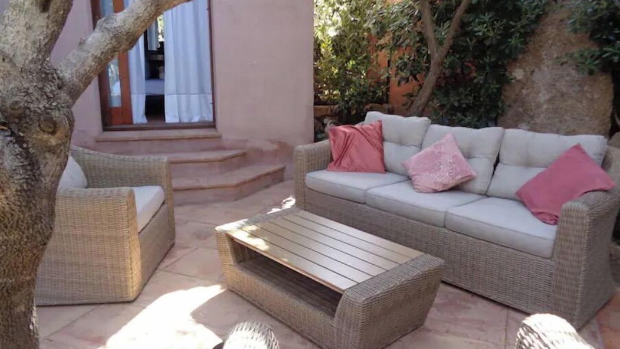 Photo of Patio Balcony in Pantogia